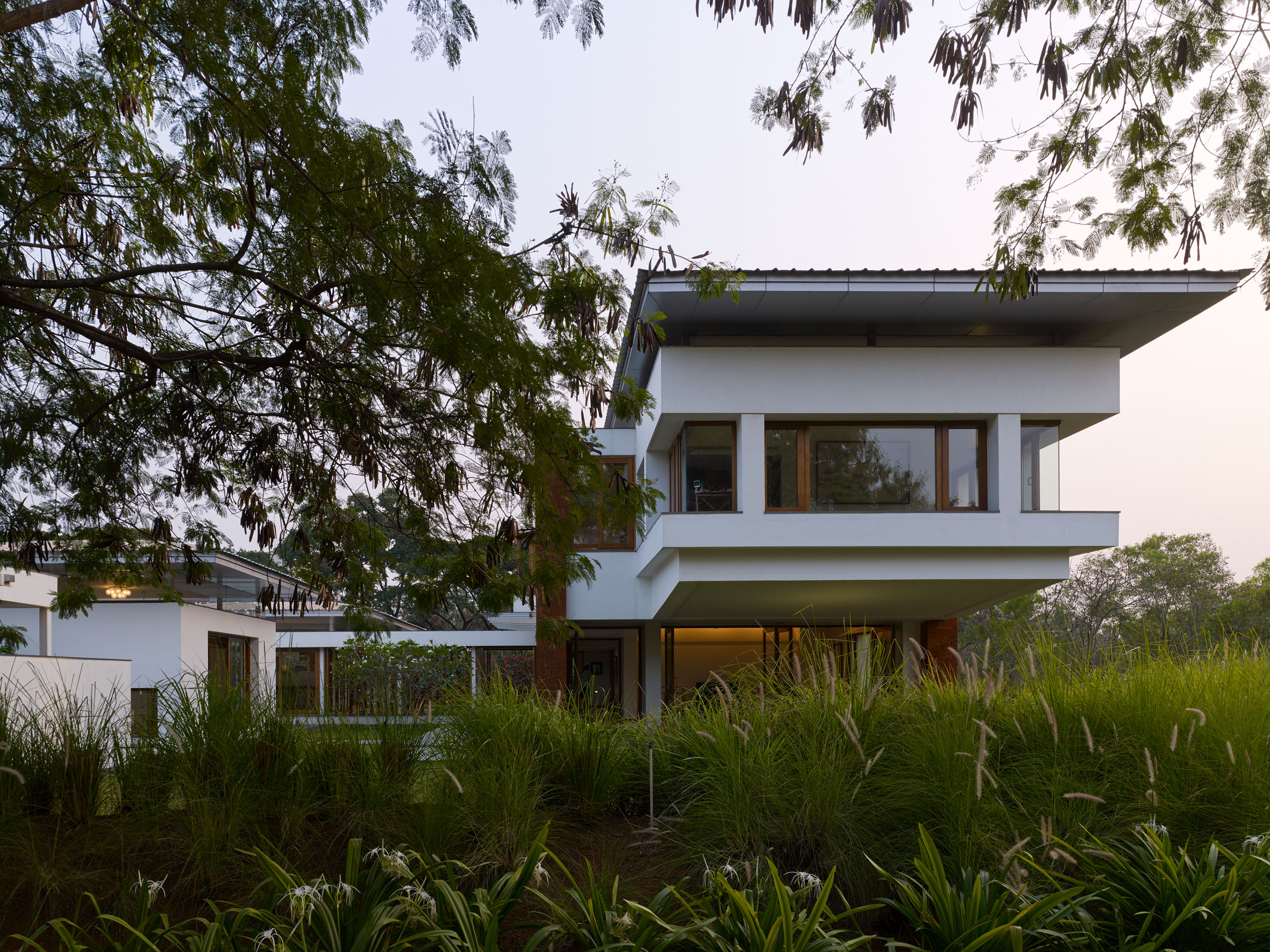 E13430 ALPA 036754 j2560